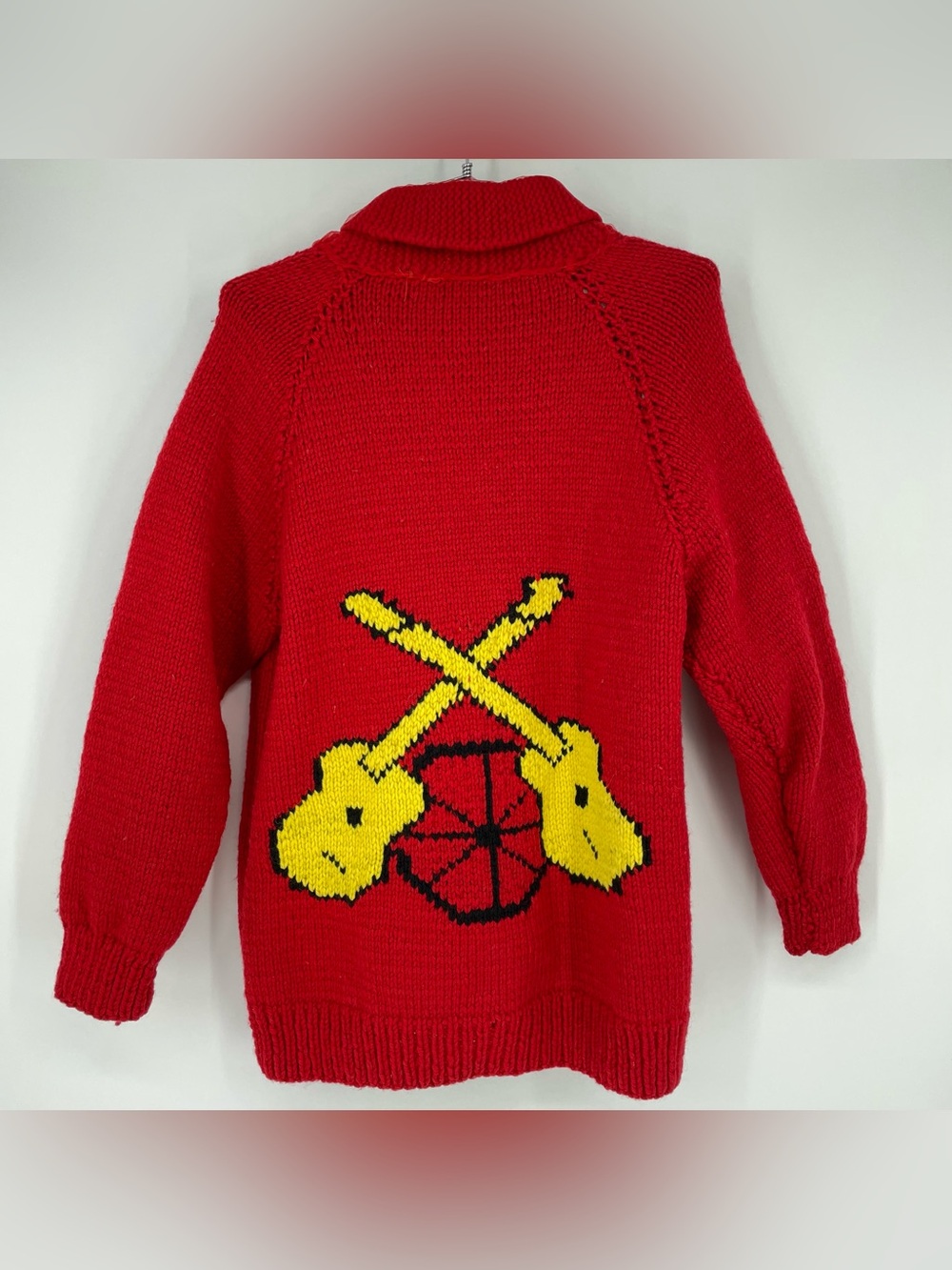 Vintage thick heavy knitted sweater cardigan guitars 🎸 handmade?